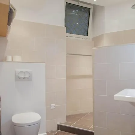 #28 1 Bdr Flat Ac Balcony Hper 10mins To & Old Town Lejlighed *