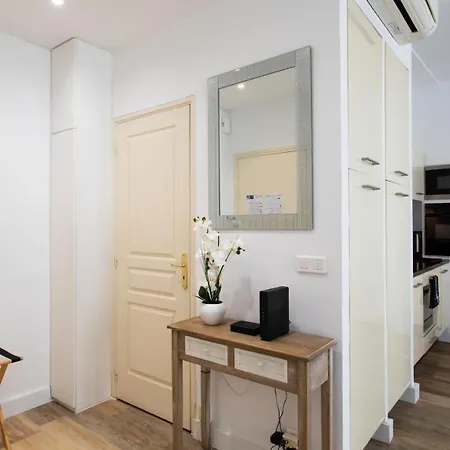 Appartamento #28 1 Bdr Flat Ac Balcony Hper 10mins To & Old Town Nizza