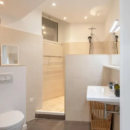 #28 1 Bdr Flat Ac Balcony Hper 10mins To & Old Town